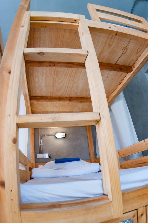 Hostel A'Stel Bangrak (Adults Only) Bangkok Zewnętrze zdjęcie