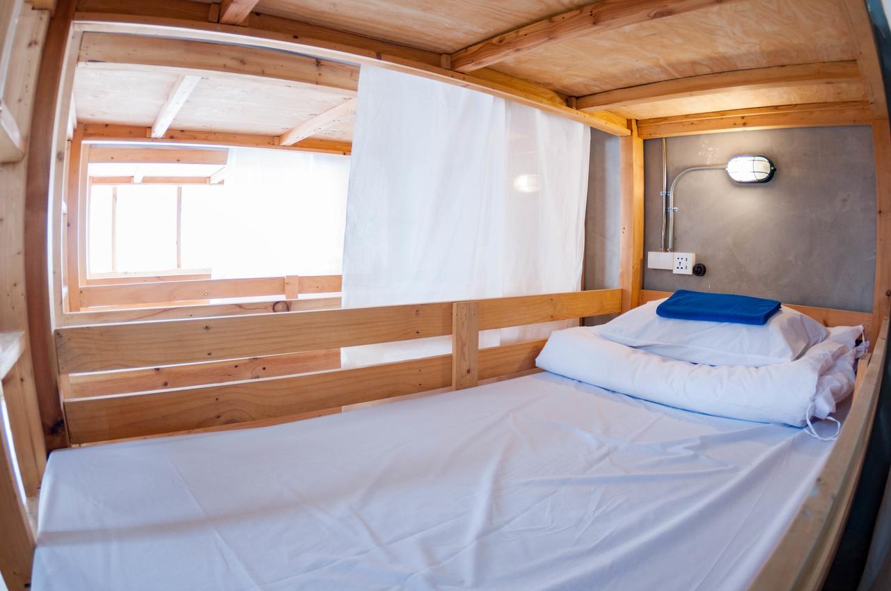 Hostel A'Stel Bangrak (Adults Only) Bangkok Zewnętrze zdjęcie